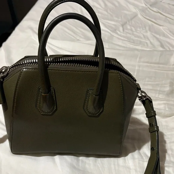 Givenchy Olive Antigona - Picture 12 of 12